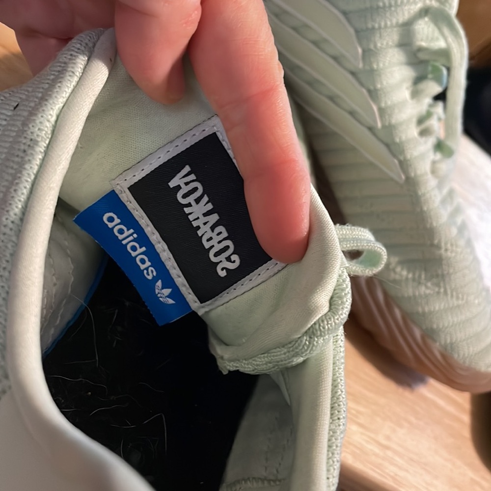 Green Addidas - image 5